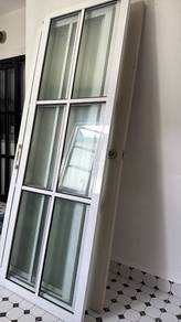 Hanging sliding door