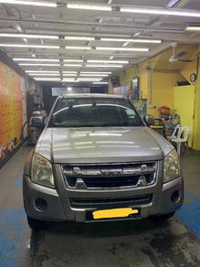 Isuzu D-Max 4x2 (STANDARD) in Desa ParkCity, KUL