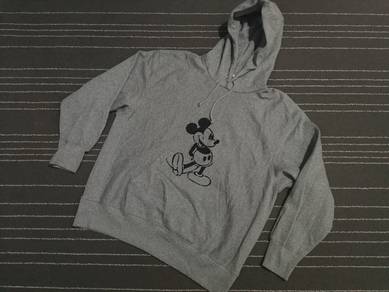 Mickey x Gu hooded over saiz unisex XL TO xxl