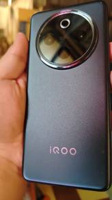 iqoo z10 12/512gb ☺️