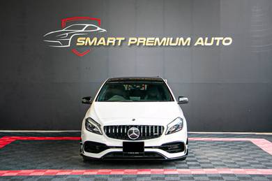 Mercedes Benz A180 180 AMG TURBO (CBU) in Desa Petaling, KUL