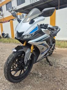 Yamaha R15