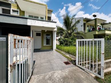 Townhouse For Sale in Bandar Saujana Putra,SGR