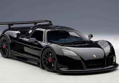 Autoart 1:18 GUMPERT APOLLO S (GLOSS BLACK)