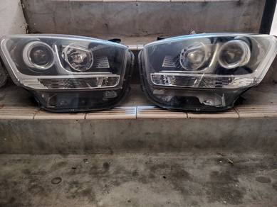 Lampu Depan Axia SE 8/10