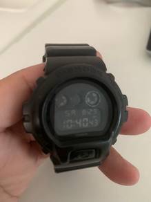 Casio DW-6900BB