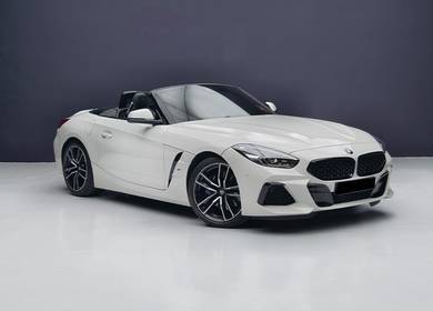 BMW Z4 sDRIVE30i in Cheras, SGR