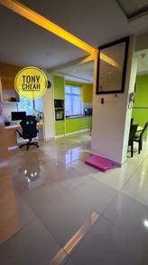 Condominium For Sale in All Seasons Park