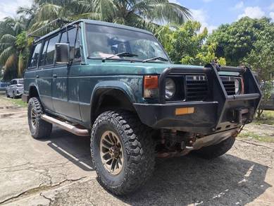 Mitsubishi Pajero in Old Klang Road, KUL