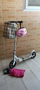 Skuter Set Lengkap   Helmet   Bakul