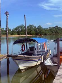Boat Bot Pelancong Enjin Honda Twin 150HP