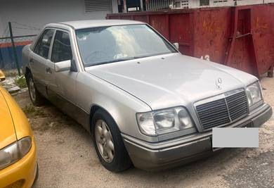 Mercedes Benz 280SE in Sentul, KUL