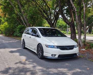 Honda Odyssey ABSOLUTE in Kelana Jaya, SGR