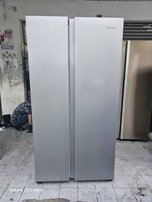 Hisense 2 side by side door fridge refrigerator