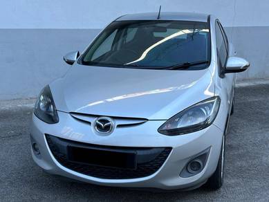 2013 Mazda 2 VS