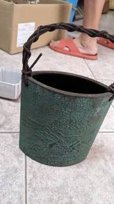 Japanese-style decorative Ikebana flower vase