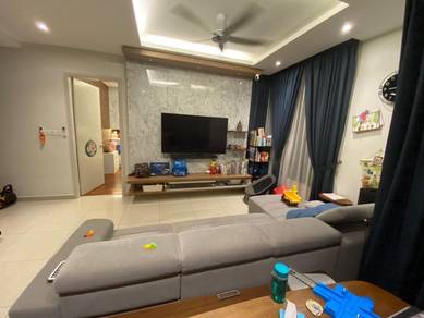 Condominium For Sale in The Vyne