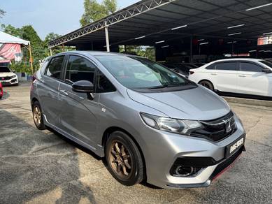 Honda Jazz E in Desa Petaling, KUL