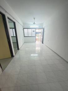 Flat For Rent in Farlim 4A Flat