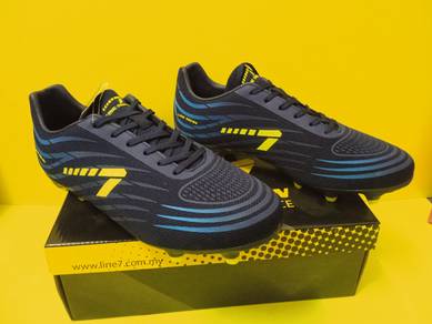 ITEM BARU_Kasut Bola Soccer Shoes size 42