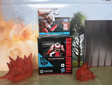 Transformers Studio Series Core Class Arcee