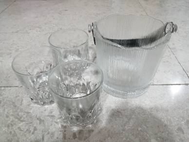 Ice Cube jug with glass