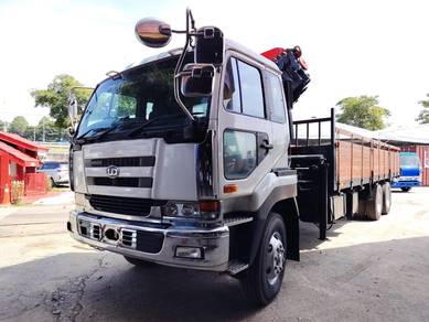 Nissan CD48 Wooden Cargo With Palfinger 5t Crane