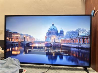 LG 4K UHD smart tv 49inch