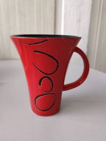 Funnel Shape / Flare Rim Red & Black Mug