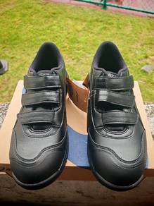 Asics safety shoes