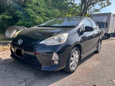 Toyota Prius c TRD SPORTIVO (HYBRID) in Puchong, SGR