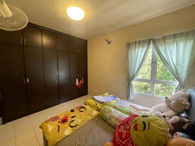 Condominium For Sale in Greenlane Park