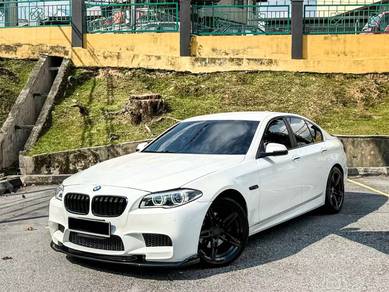 BMW 520i 20i M SPORT (CKD) in Desa Petaling, KUL