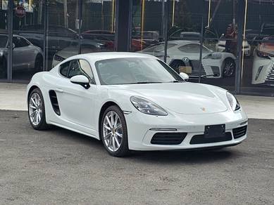 Porsche 718 CAYMAN in Taman Tun Dr Ismail, KUL