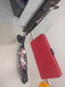 Foldable Adult/Teen Kick Scooter with Handbrake & 