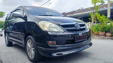Toyota Innova G in Simpang Ampat, PNG