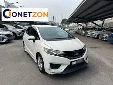 Honda Jazz E in Kuching, SWK