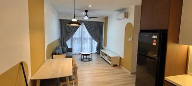 Condominium For Rent in Milano Eight