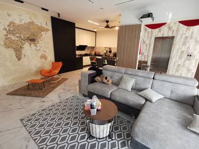 Condominium For Sale in Quay West Residence