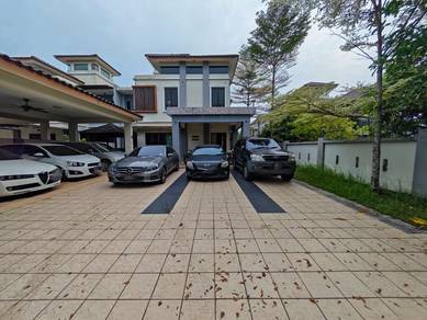Semi-Detached House For Sale in Mantin,NSN