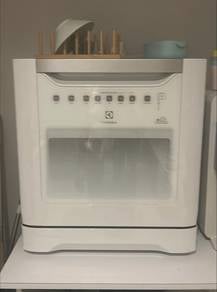 Dish washer