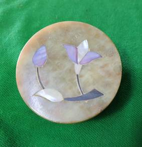 Vintage Hand Carved Round Soapstone Trinket Box ~