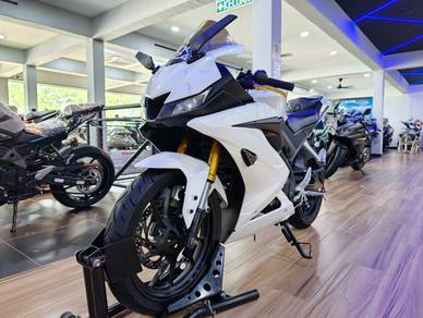 Yamaha R15