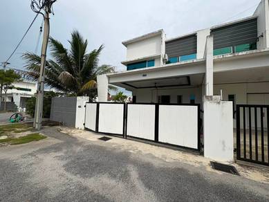 Semi-Detached House For Sale in Langgar,KDH