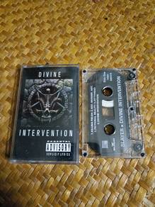 Kaset (Slayer 
Divine Intervention)
