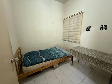 Room in Shah Alam, SGR