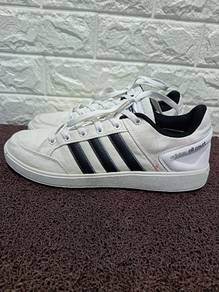 Uk9 Adidas  Cloudfoam All Court Sneakers