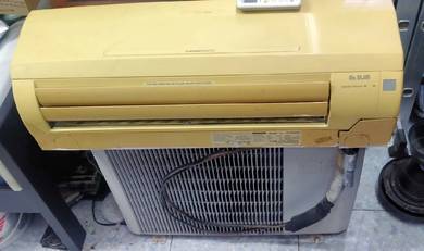 Aircond 1.0 hp luar dan dalam 
Aircond terpakai 
S