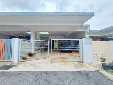 1-storey Terraced House For Sale in Mantin,NSN