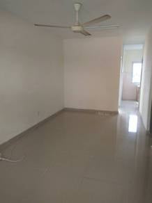 Flat For Rent in Pangsapuri Teratai L8